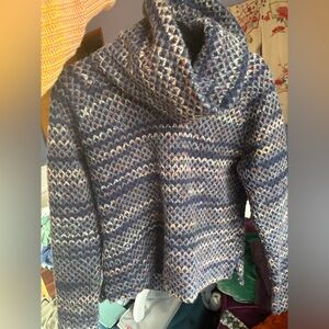 Kuhl Navy and Cream Turtleneck Sweater